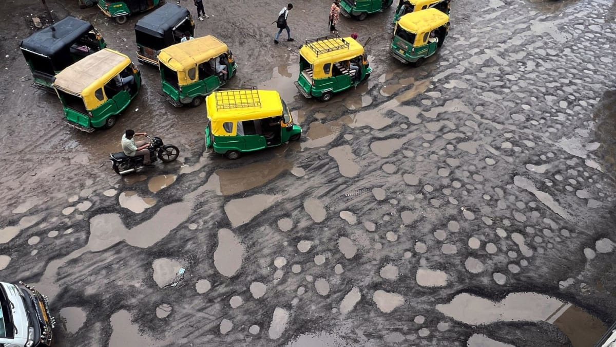 Delhi Tests 3 New Technologies to Fix Potholes for Good
