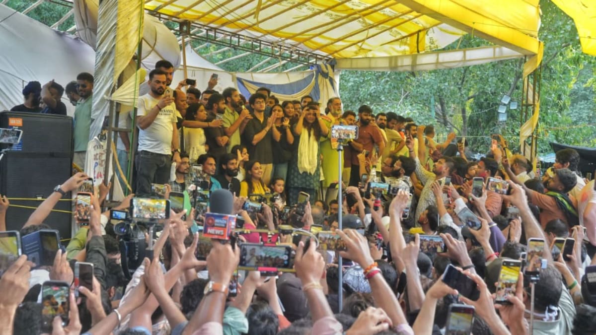 Students Win 36-Day Protest, Force Minister to Resign