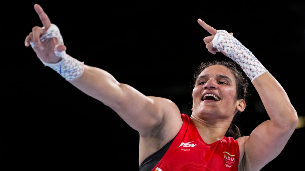 Indian Boxer Wins Hostile Crowd Over, Reaches Historic Final