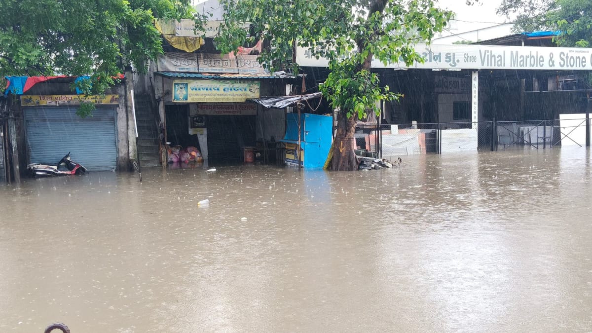 Gujarat Floods: Thousands Evacuated Safely, Zero Deaths