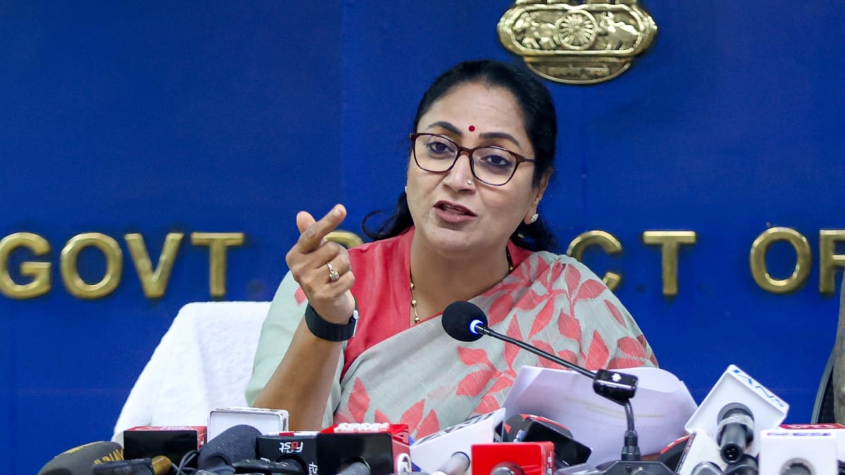 Delhi to Build Hostels for 10,000 Students After Tragedy