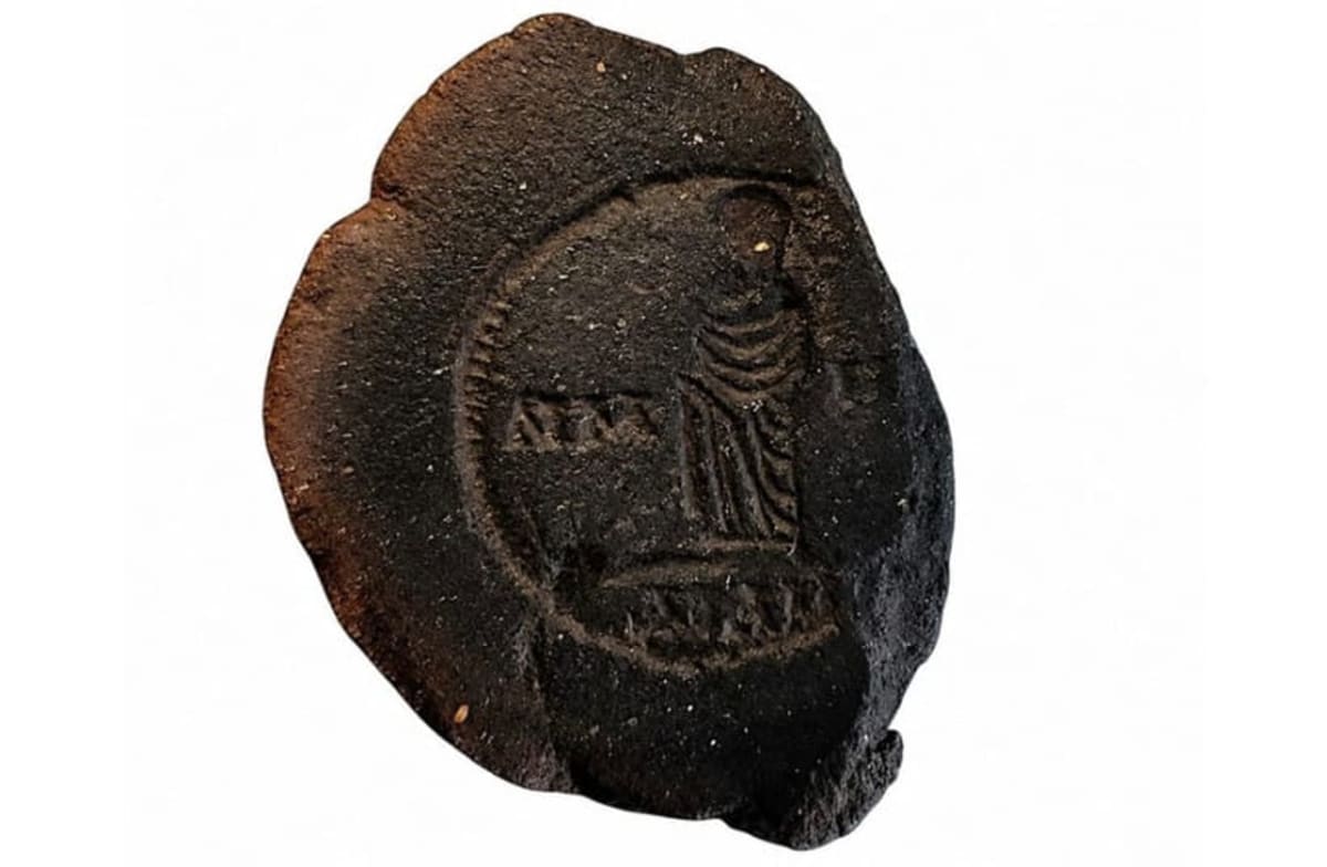 Egypt Unearths 4,000-Year-Old Treasures at Ancient Sites - Image 2