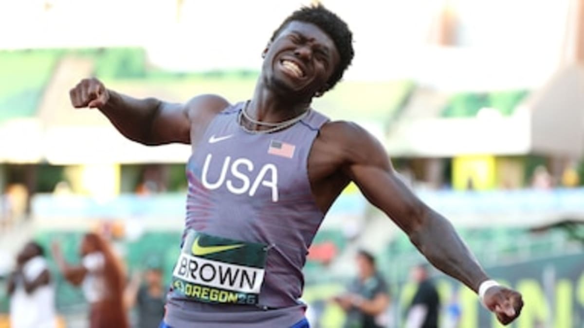 Runner Breaks 110m Hurdles World Record at 12.72 Seconds - Image 3