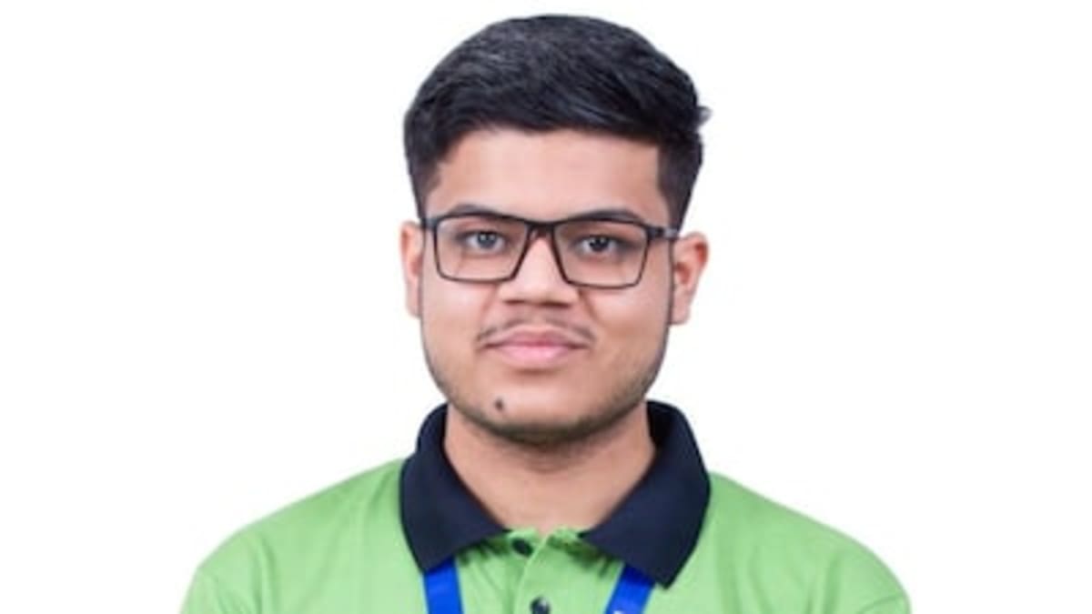 Teacher's Son Scores Top 5 in India's Toughest Exam - Image 5