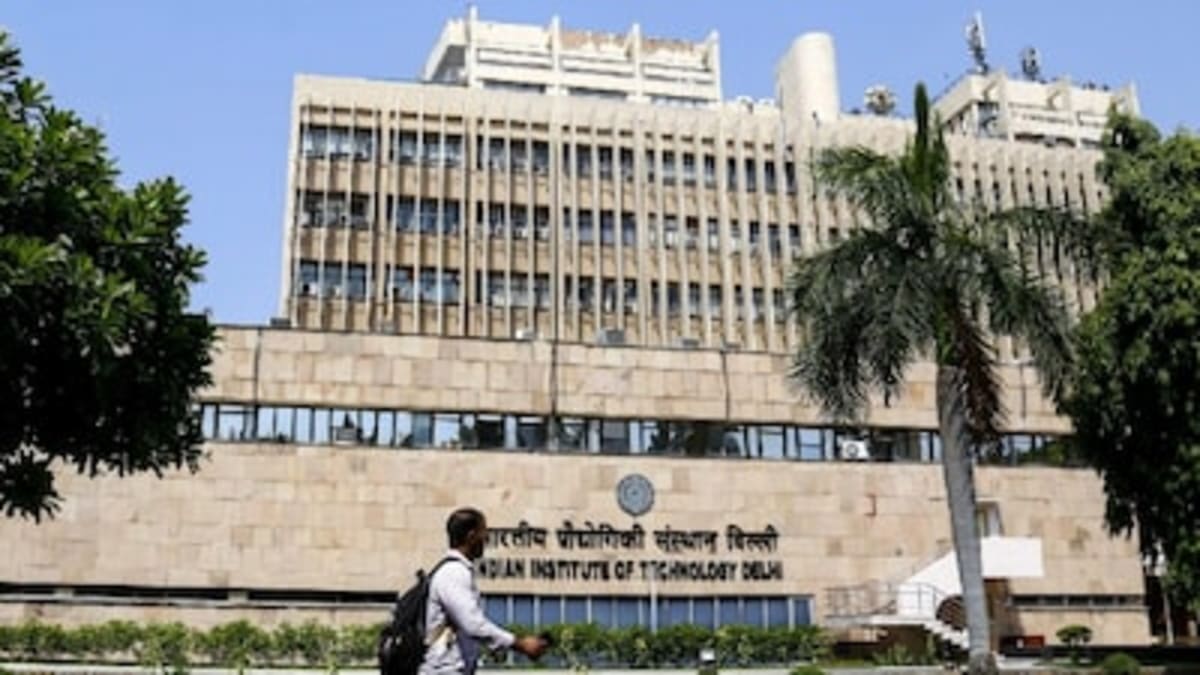 Mumbai Student Goes from Slum to IIT Delhi - Image 4
