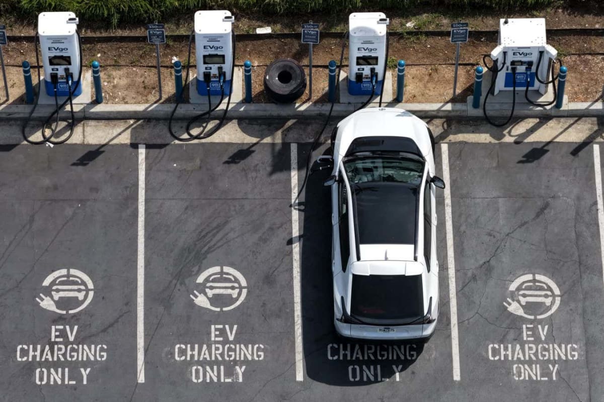 China's First Mass-Market Salt Battery EV Hits Roads - Image 3