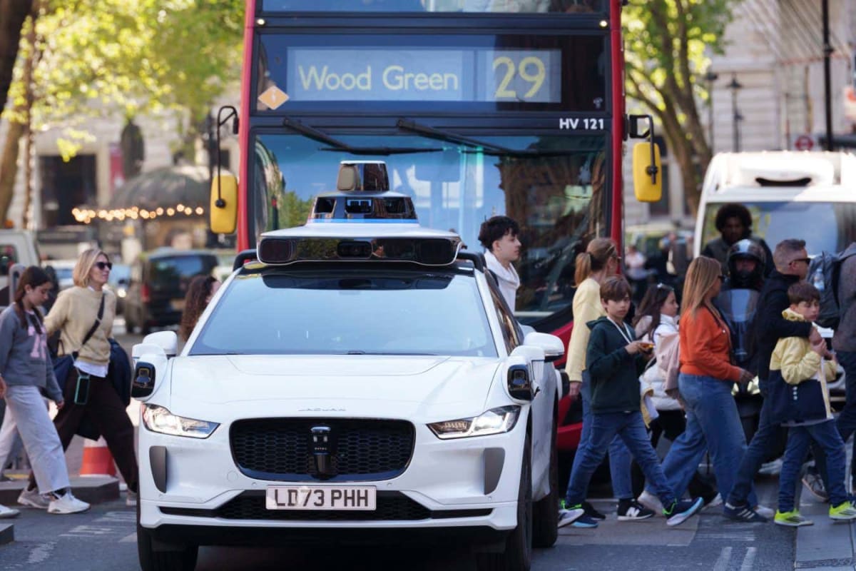 Waymo's Safety System Stops Before London Cyclist