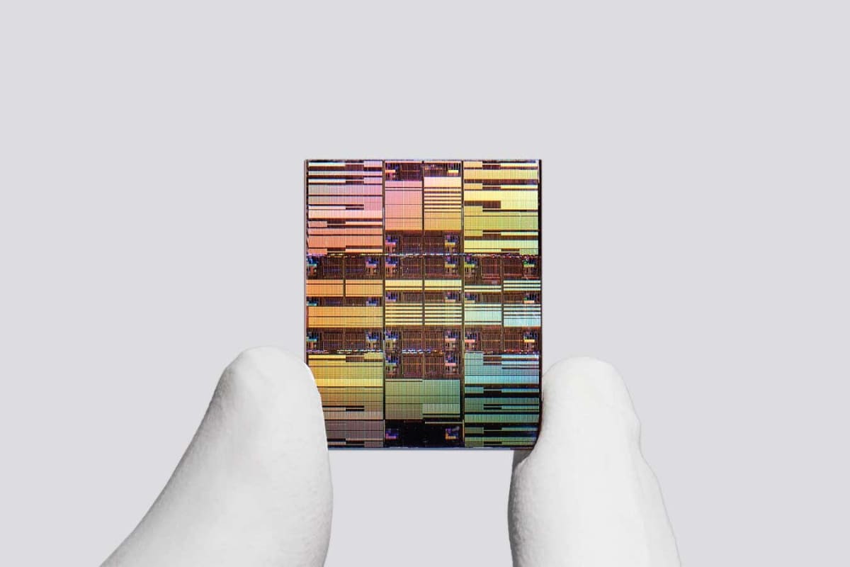IBM Chip Packs 100 Billion Transistors Into Fingernail Size