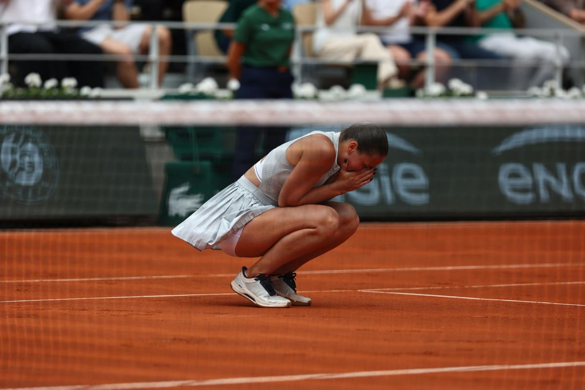 Ukrainian Kostyuk Stuns 4-Time Champ at French Open
