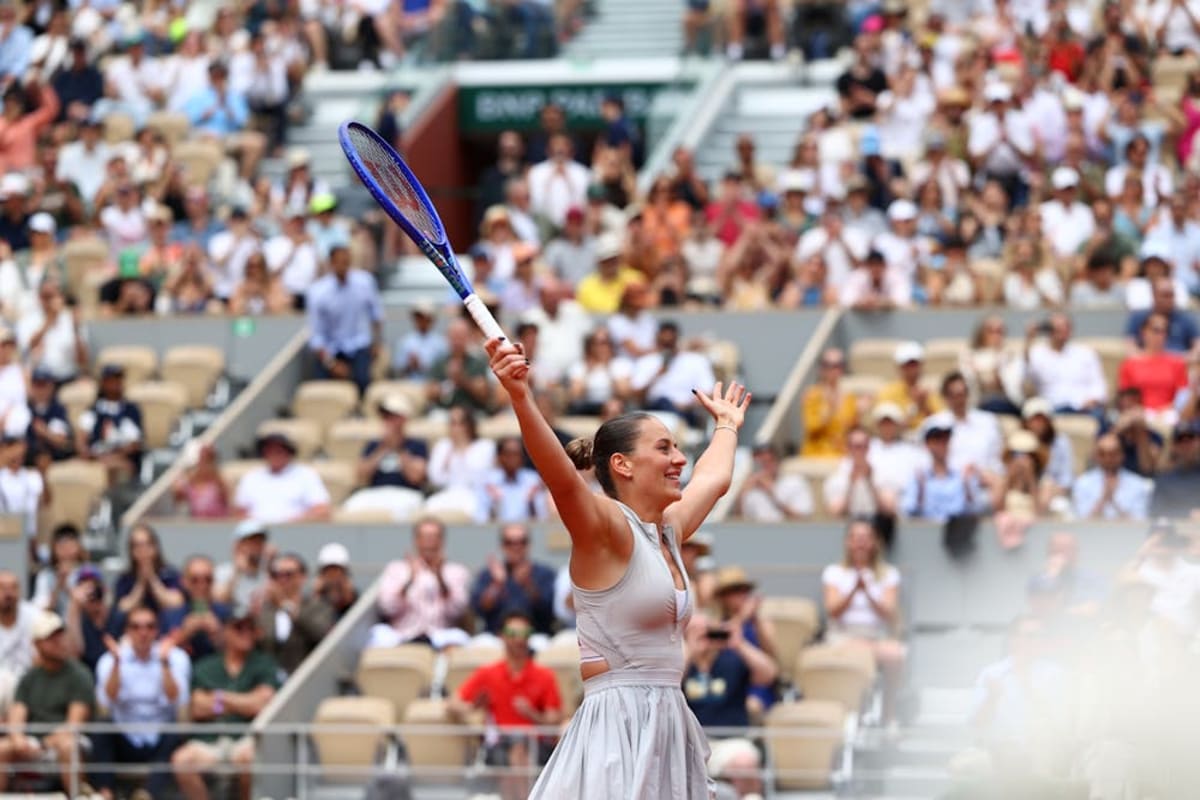 Ukrainian Kostyuk Stuns 4-Time Champ at French Open - Image 3