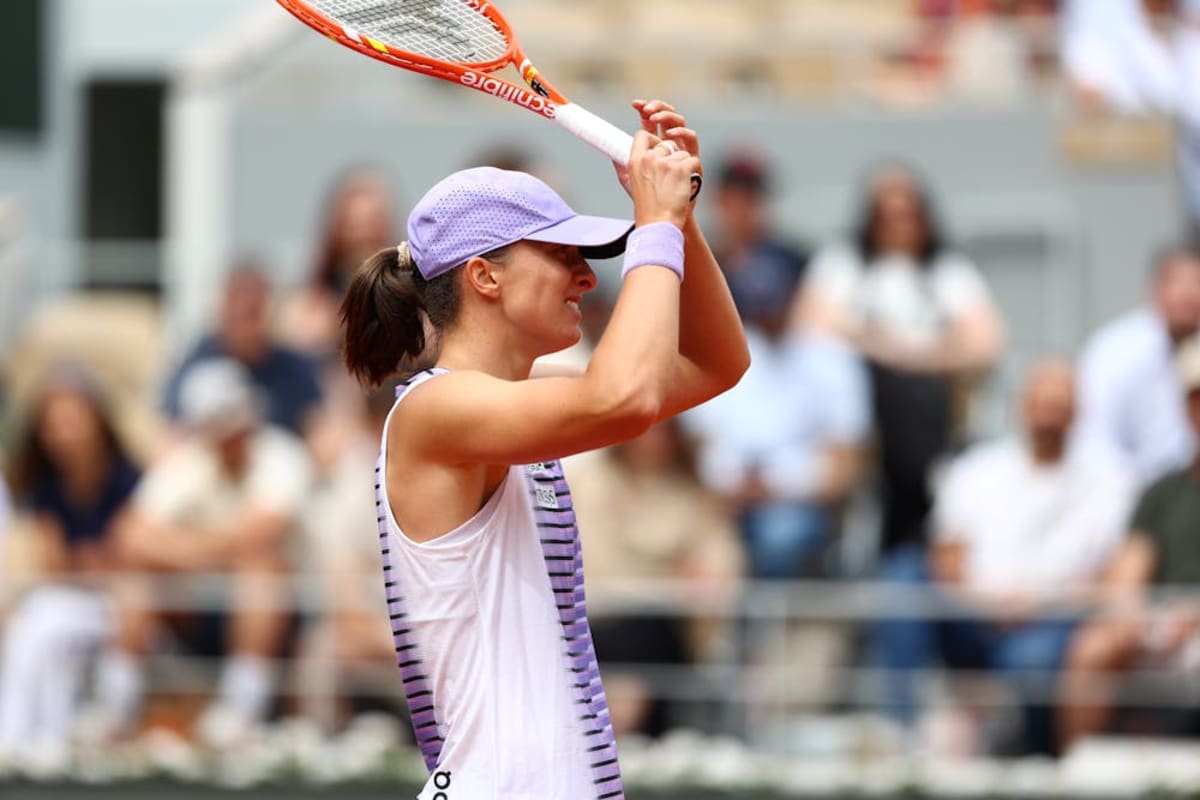 Ukrainian Kostyuk Stuns 4-Time Champ at French Open - Image 4