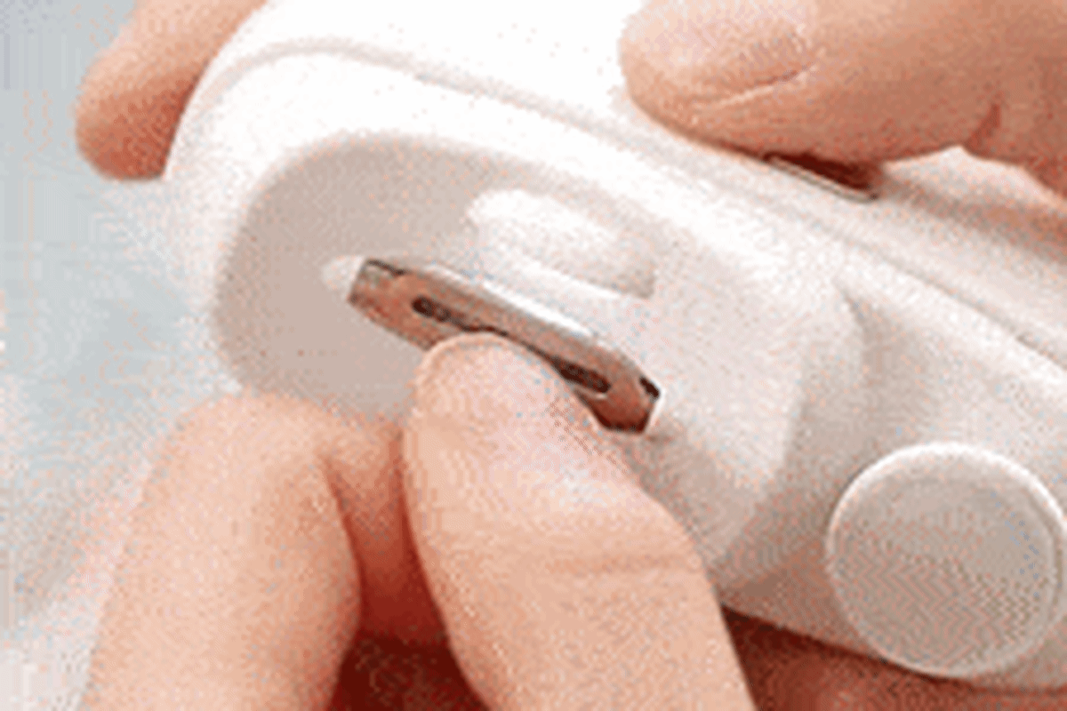 Yellow Payphones Connect Lonely Seniors and College Kids - Image 5