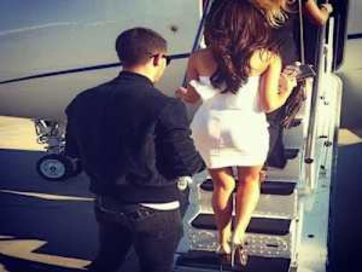 Chester Zoo Welcomes Rare Giant Otter Triplets - Image 5