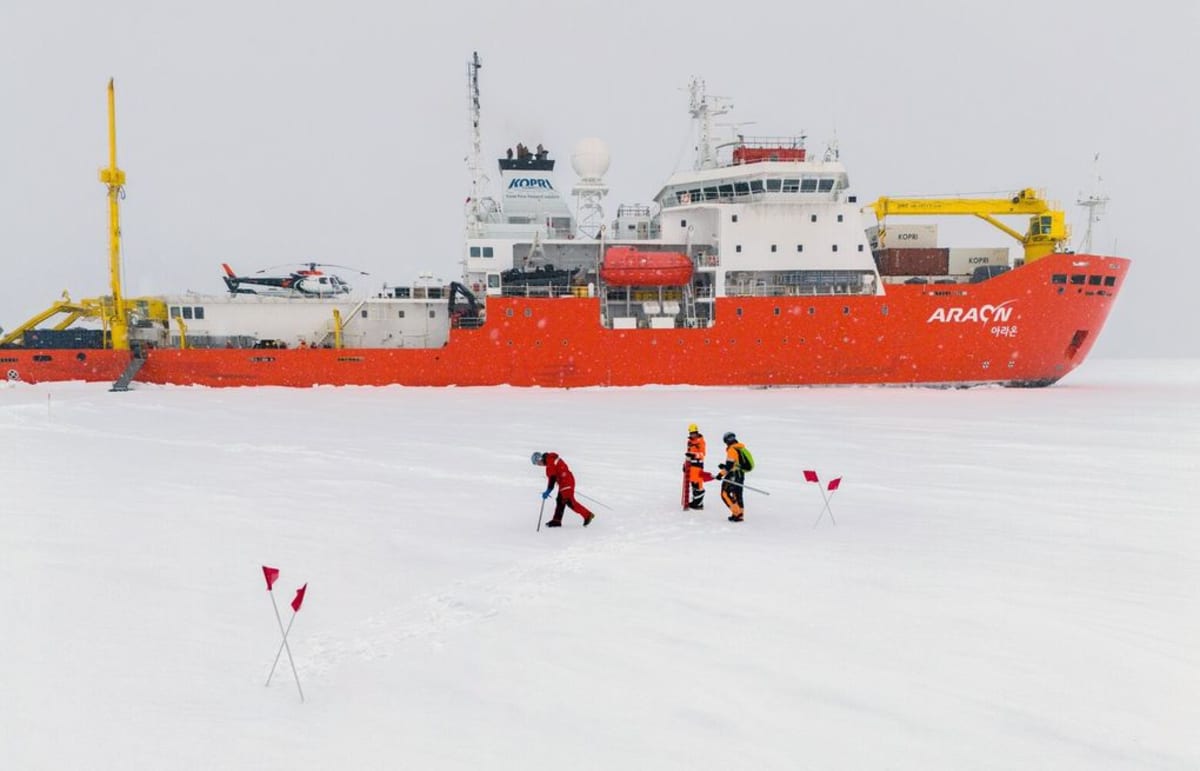 Scientists Race to Unlock Secrets of Antarctica's Thwaites - Image 2