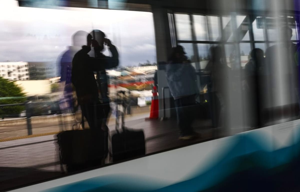 Seattle's Light Rail System Is Finally Up and Running - Image 2