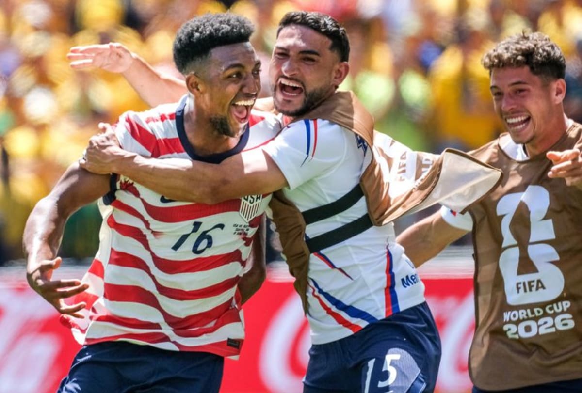 US Men's Soccer Clinches World Cup Knockout Round in Seattle - Image 3