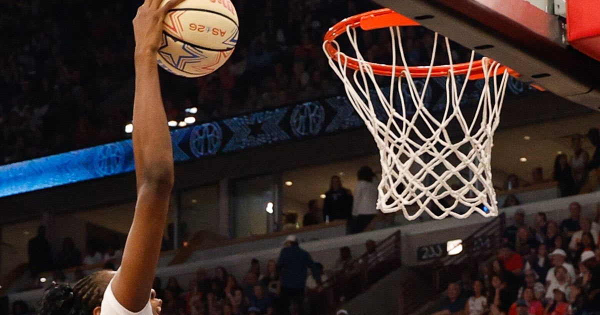 Storm's Malonga Makes History with All-Star Dunk