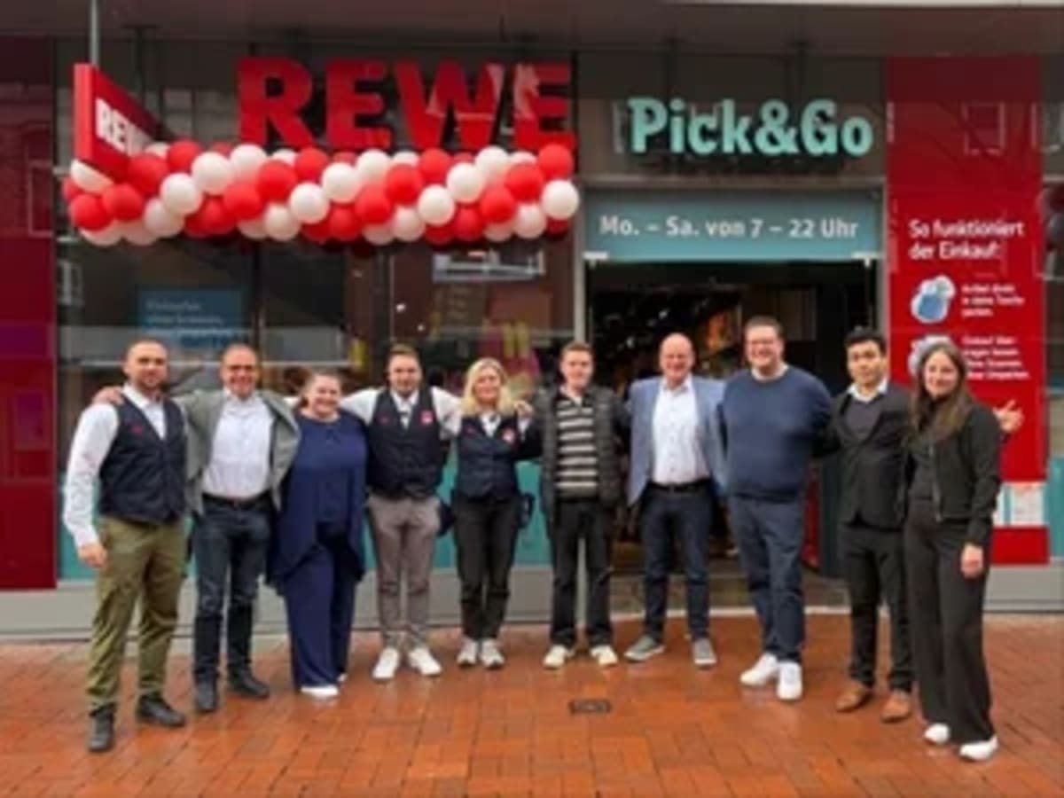 German Grocer Opens Checkout-Free Store in Hanover - Image 3