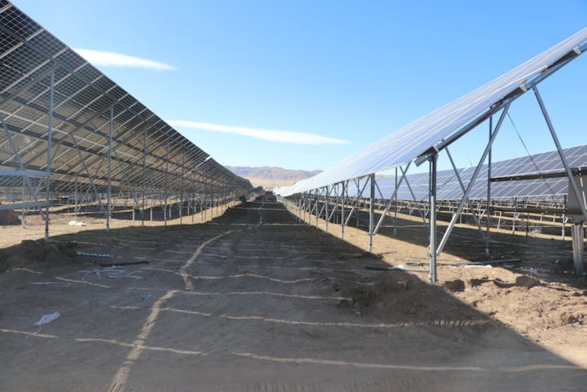 Tibetan Herders Adapt as Solar Farms Transform Ancient Land - Image 3