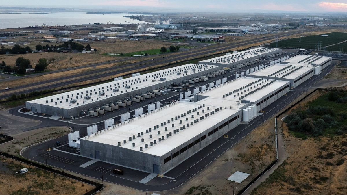States Push Clean Energy Rules for AI Data Centers - Image 2