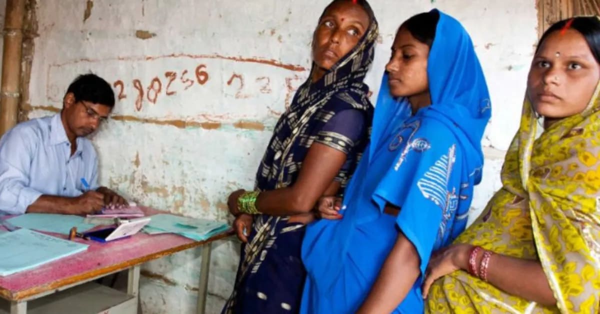 Bihar Leader Teaches 80% of Village Women to Sign Names - Image 4