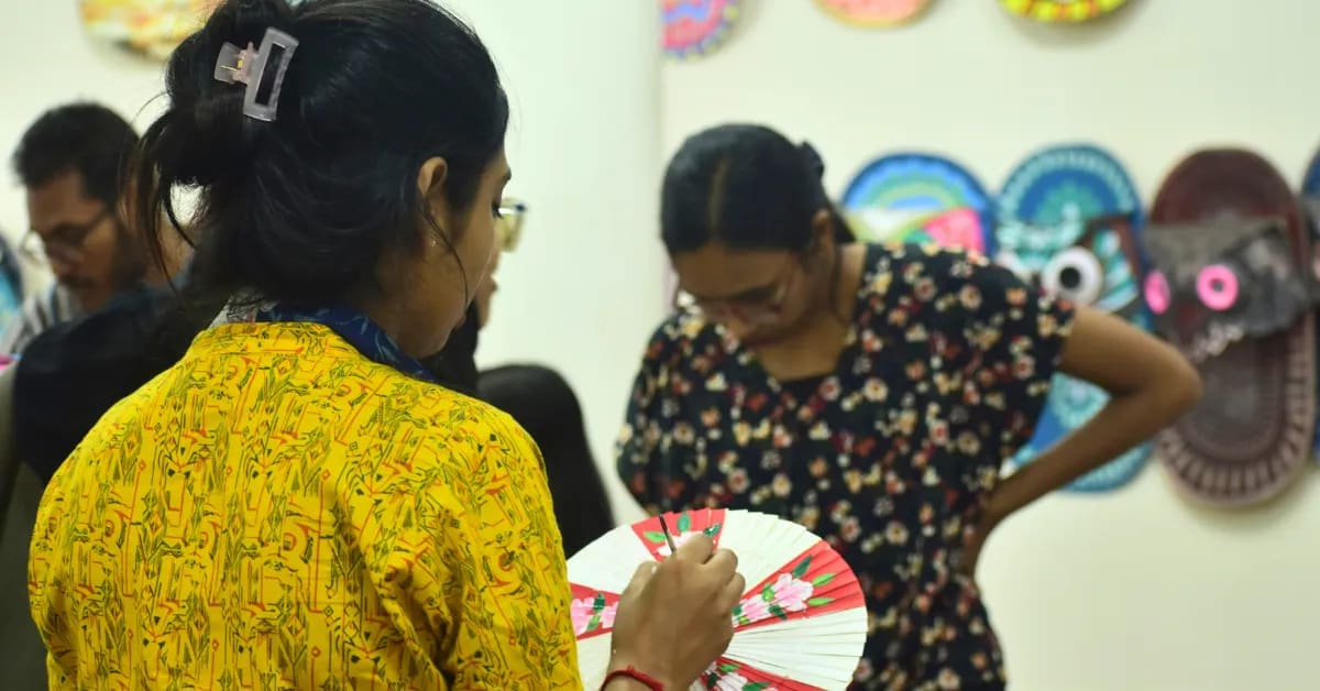Fashion Students Turn Fabric Scraps Into Bedsheet in 48 Hours - Image 5