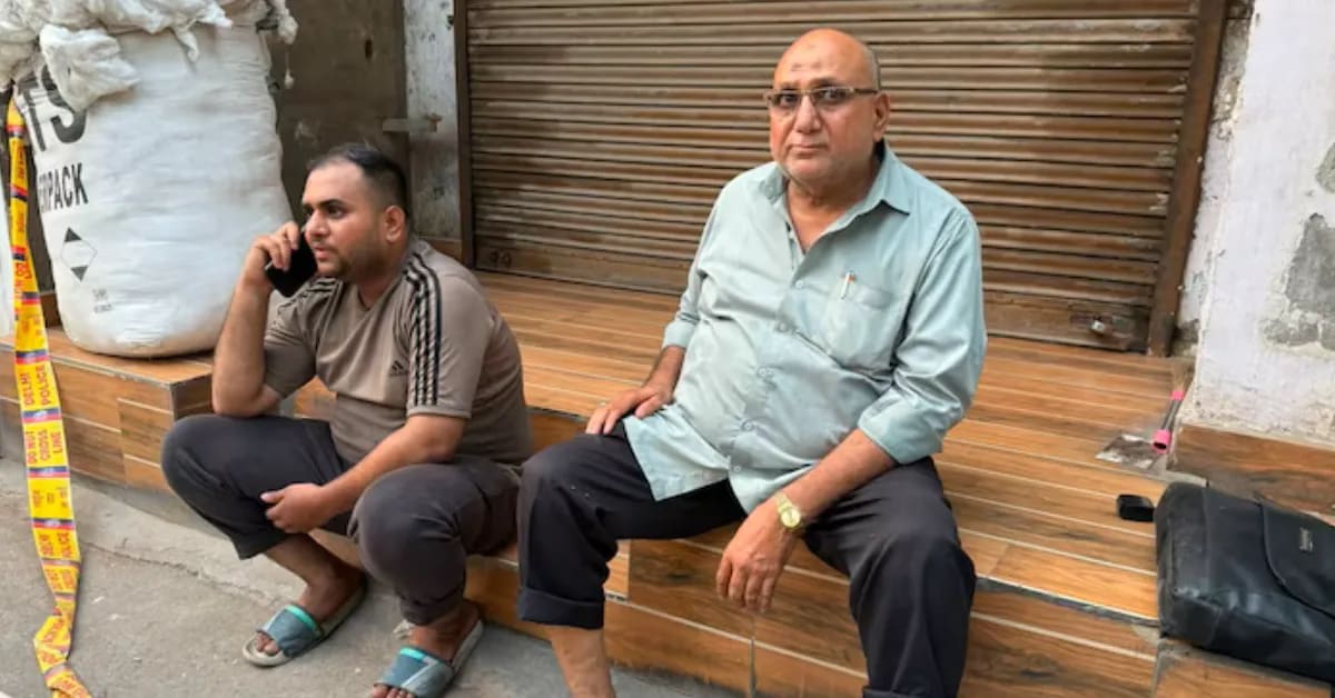 Delhi Shop Owner Loses $2,400 Stock to Save 8 From Fire - Image 3