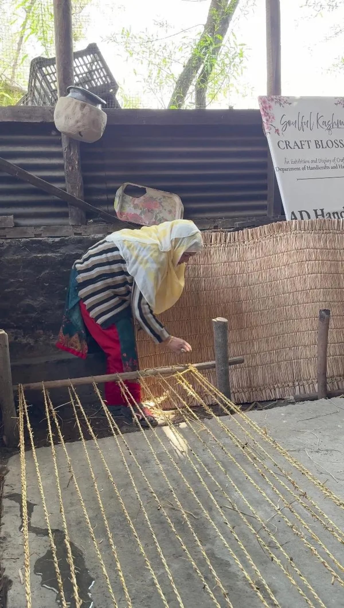 Kashmir Father-Daughter Revive 200-Year-Old Mat Craft - Image 5