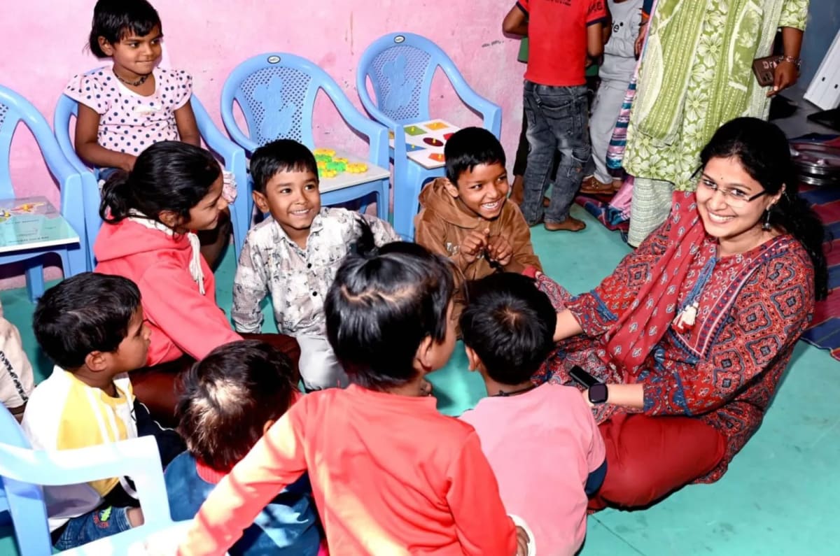 IAS Officer Brings 42,000 Indian Kids Desks and Smart Classes - Image 5