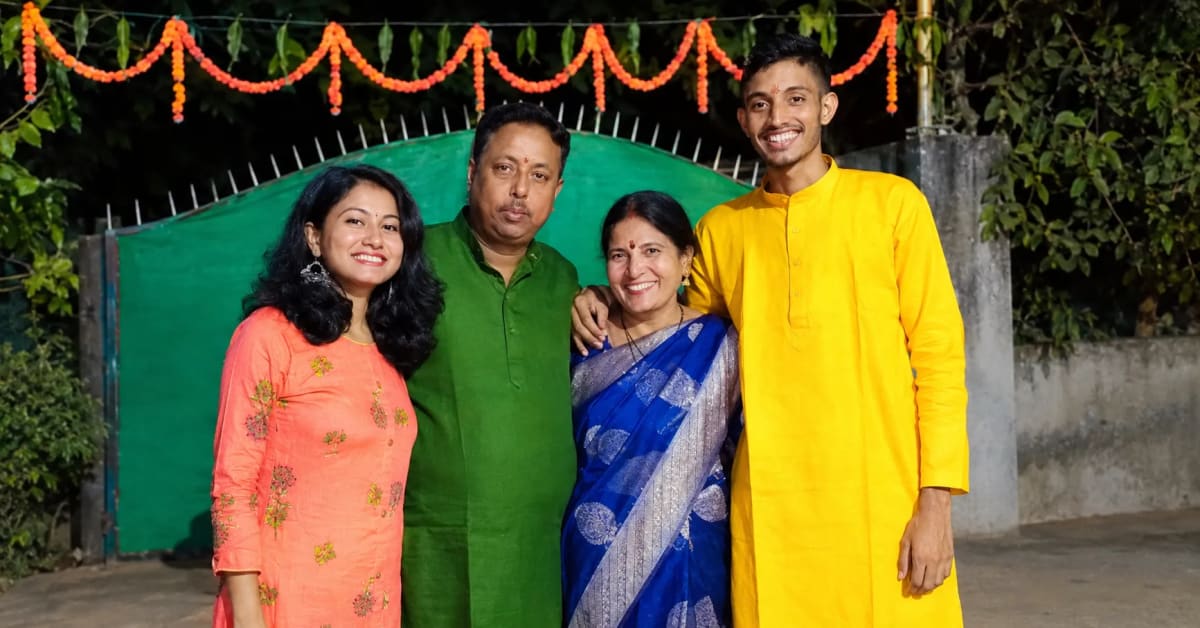 Engineer Becomes Army Officer After Fractured Spine, 5 Years - Image 5
