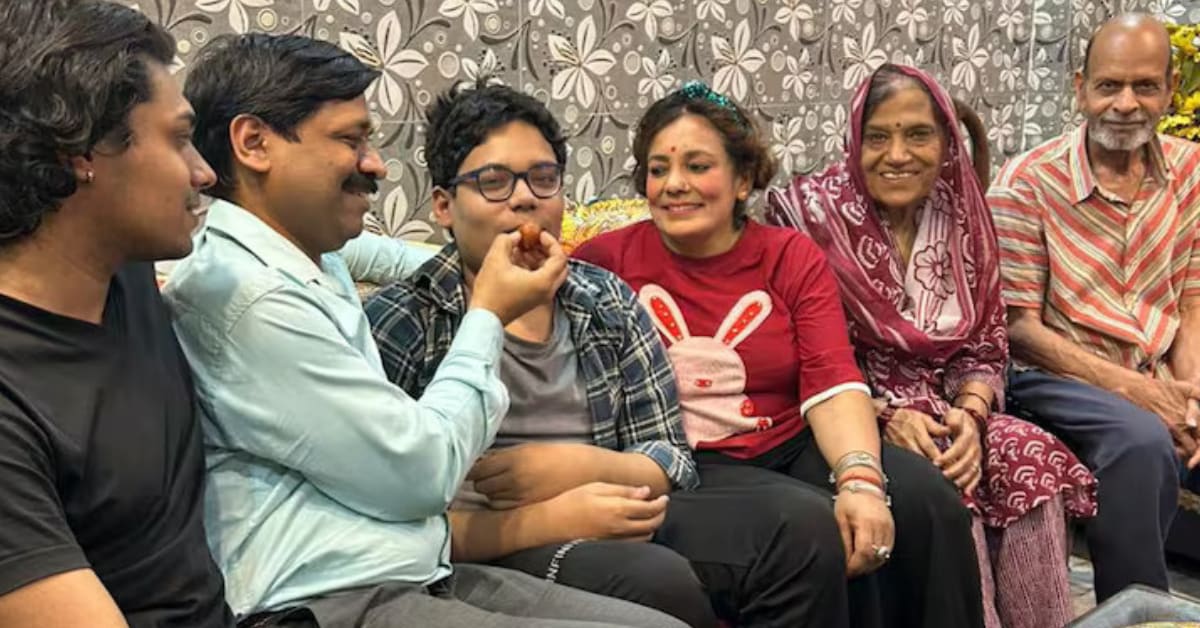 Delhi Teen Scores 96.6% While Fighting Cancer