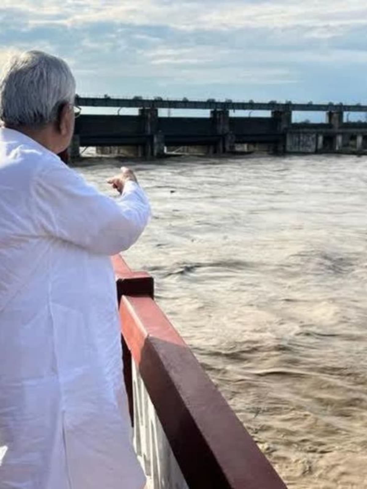 60 Years Later, This Barrage Still Waters Bihar's Farms