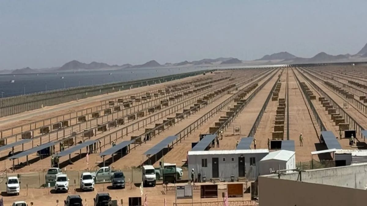 Saudi Arabia's 400 MW Solar Plant Powers 50,000 Homes - Image 2