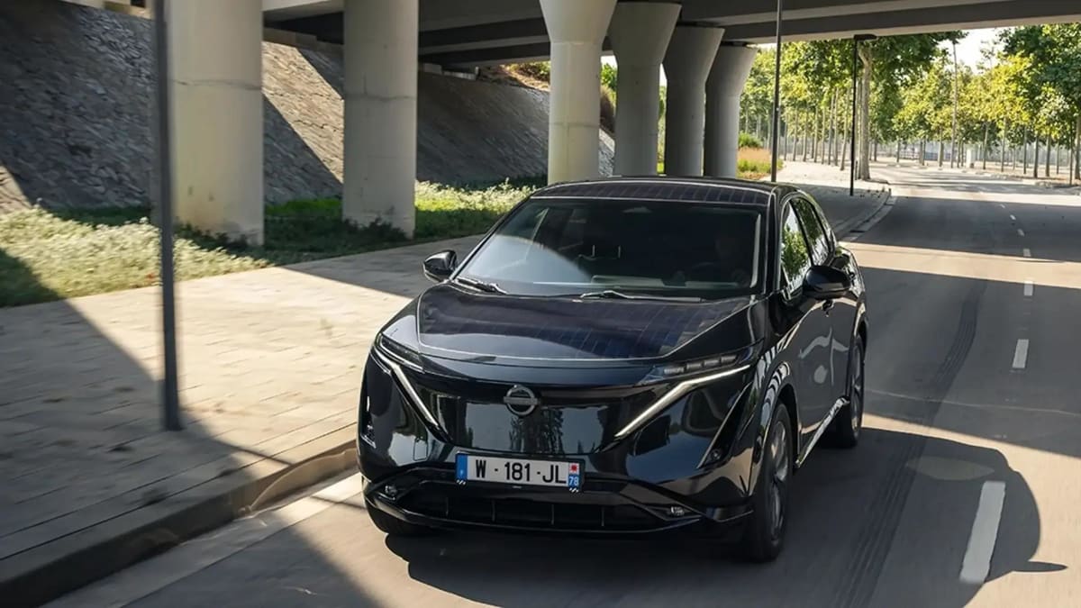 FAW Creates World's First Solar-Powered Car Sunroof - Image 2