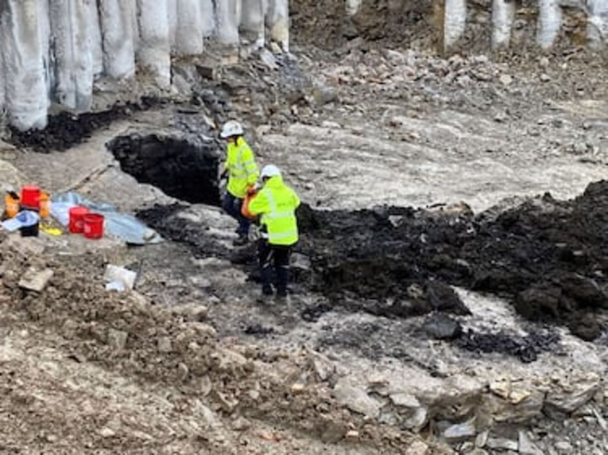 700-Year-Old Notebook Found in Medieval Latrine - Image 3