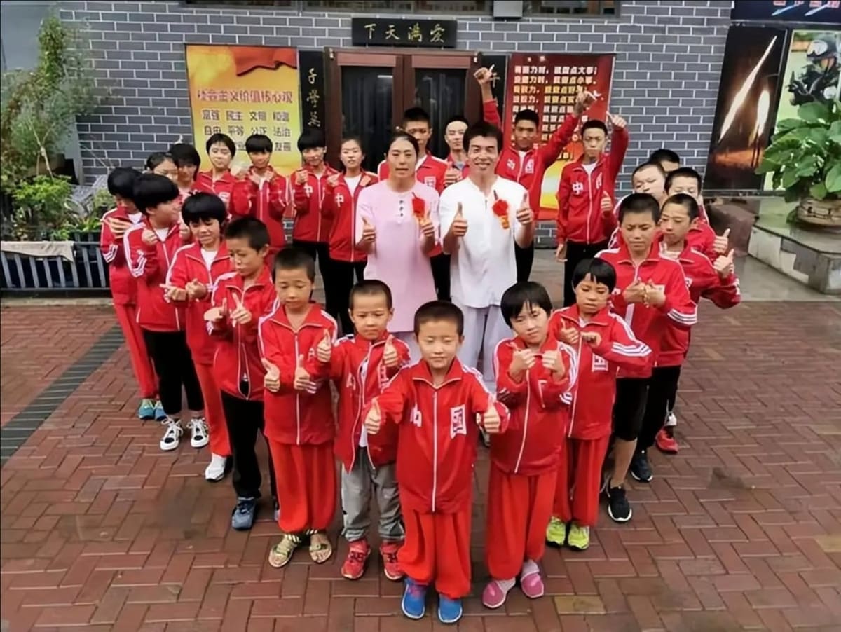 PE Teacher Raises 276 Orphaned Kids Over 30 Years - Image 3