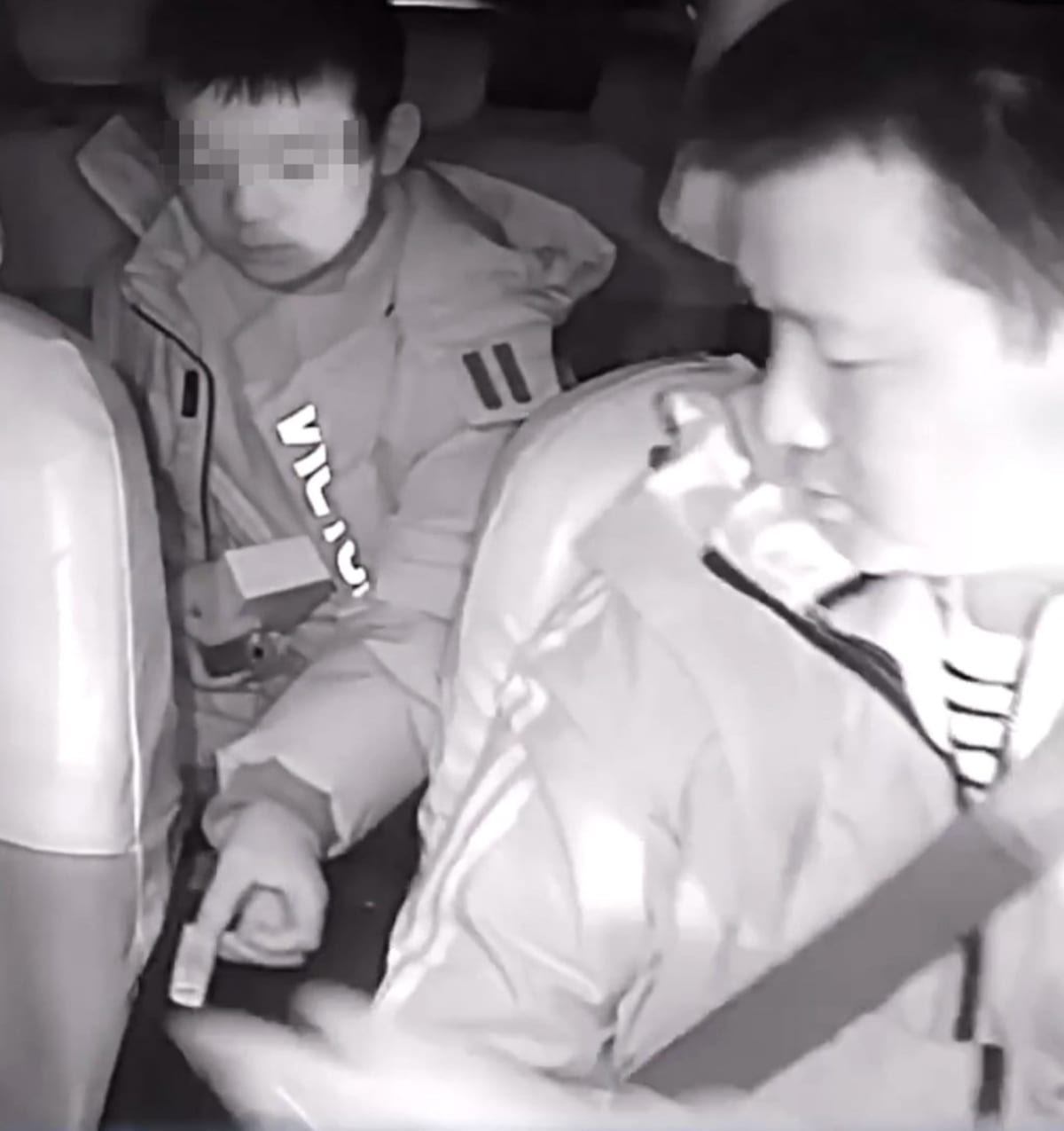 Taxi Driver Waives Fare for Tearful Boy in Zunyi - Image 5