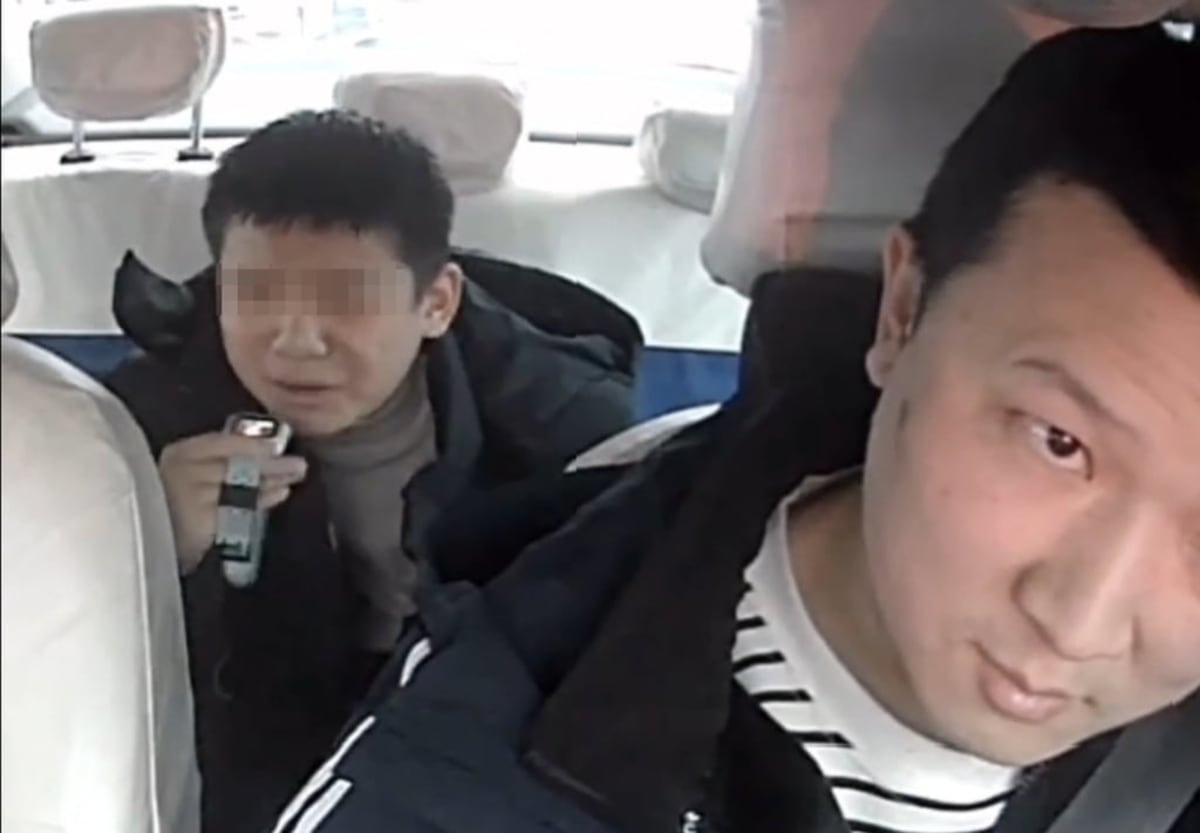 Taxi Driver Waives Fare for Tearful Boy in Zunyi - Image 3