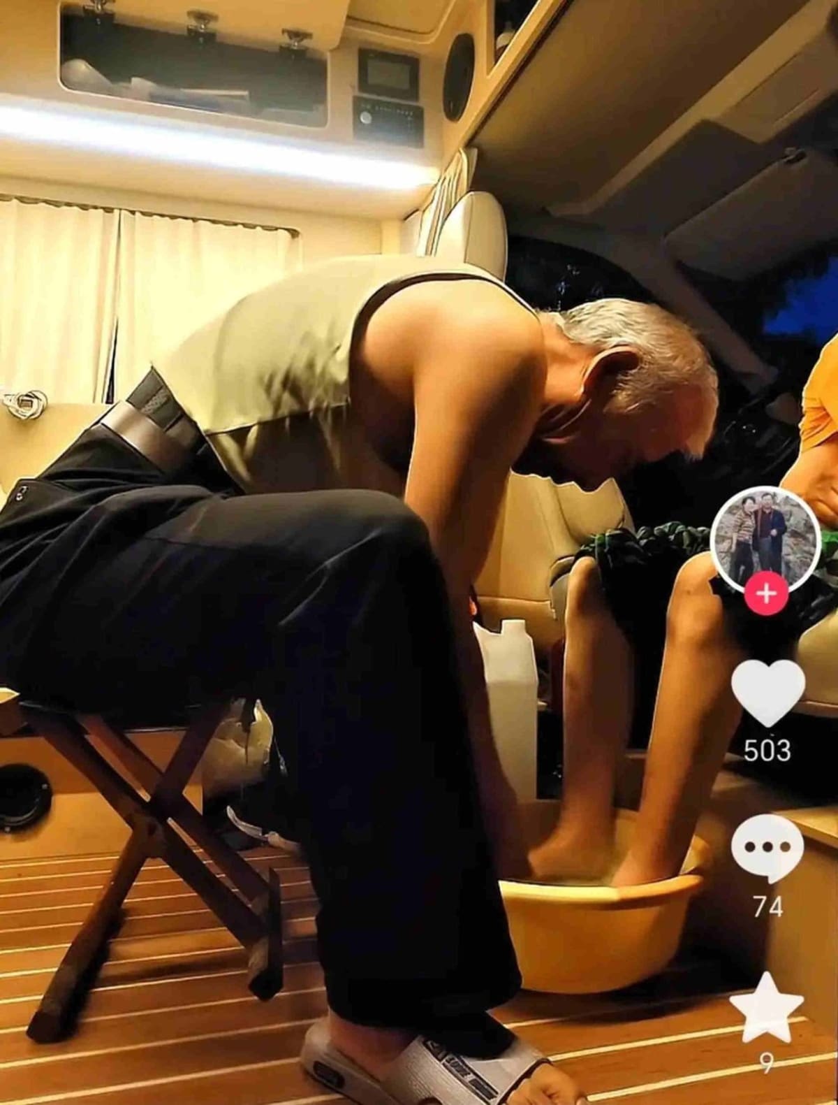 Chinese Husband Takes Paralyzed Wife on 10-Year Road Trip - Image 4