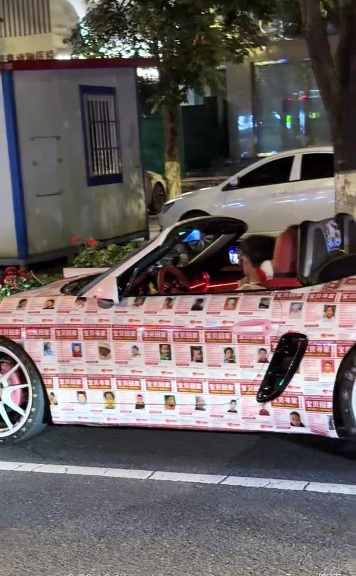 Porsche Owner Covers Car With 90 Missing Kids Flyers - Image 3