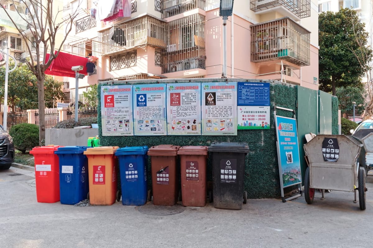 China's $15/Month Trash Service Helps Elderly and Busy Workers - Image 4