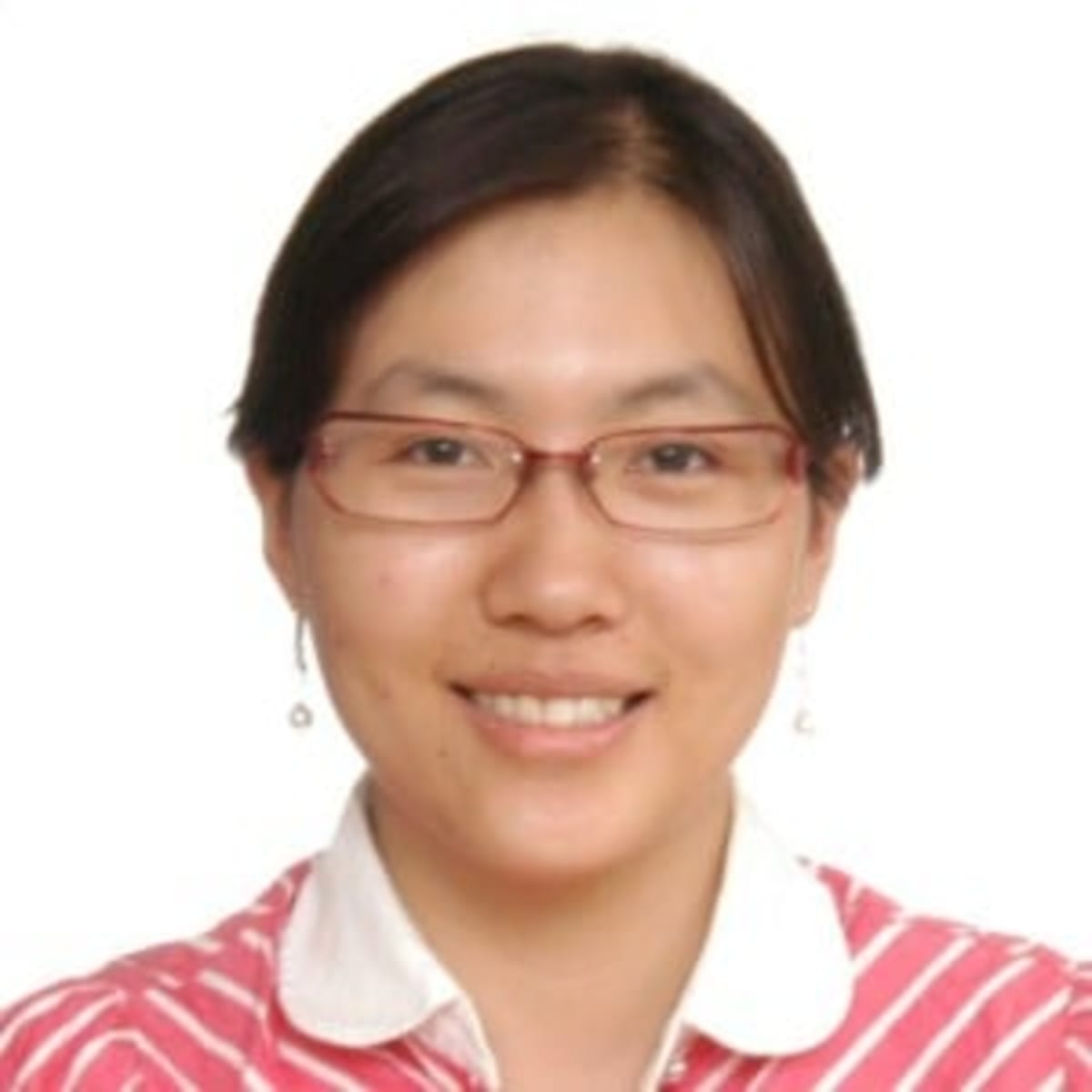 Chinese Women Break Health Taboos in Film and Online - Image 2