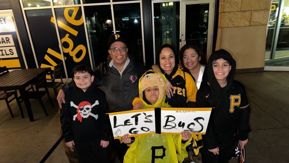 10-Year-Old Brain Tumor Survivor Gets Hero's Welcome - Image 3