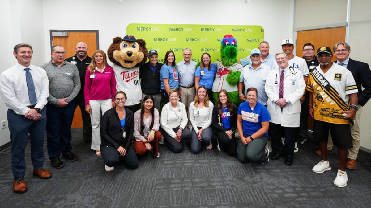 MLB Surprises 5 Cancer Patients With Field of Dreams Tickets - Image 2