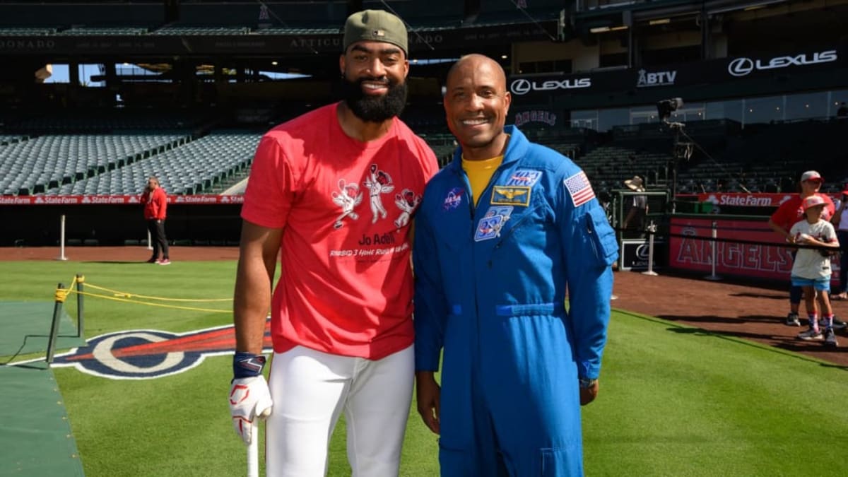 Astronaut Victor Glover Throws First Pitch at Angel Stadium - Image 2
