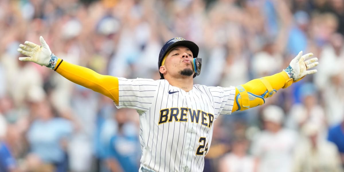 Brewers' Contreras Hits Walk-Off Homer in Epic Bat Flip