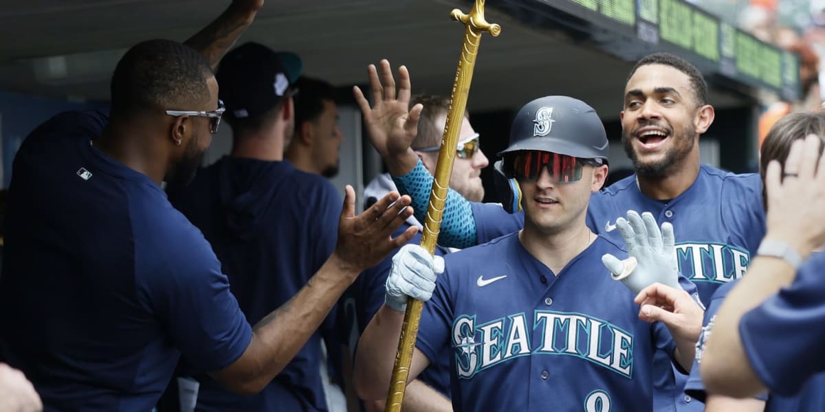 Mariner Canzone Crushes Career-Best 451-Foot Homer