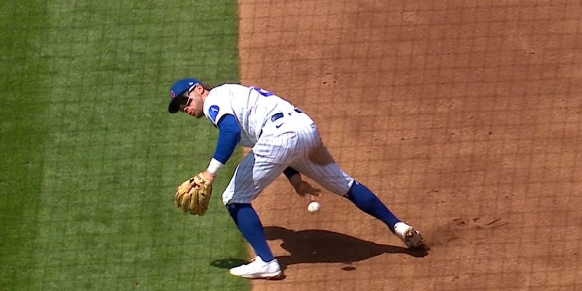 Cubs Star Nails No-Look Trick Play He's Practiced for Years