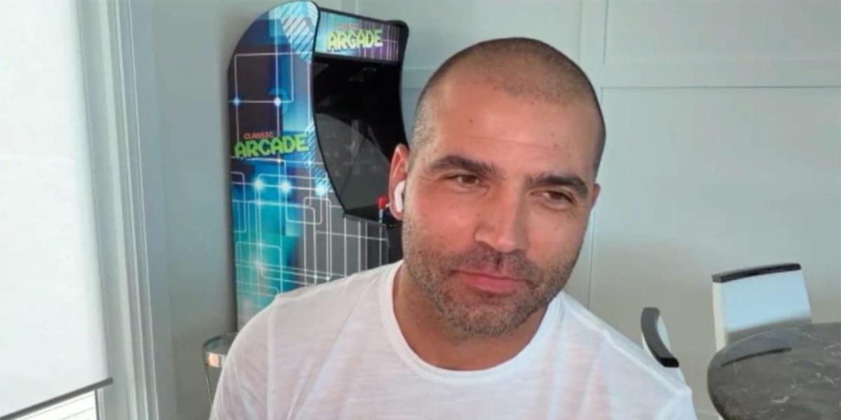 Joey Votto smiling during MLB Now appearance, sharing wisdom about overcoming baseball slumps