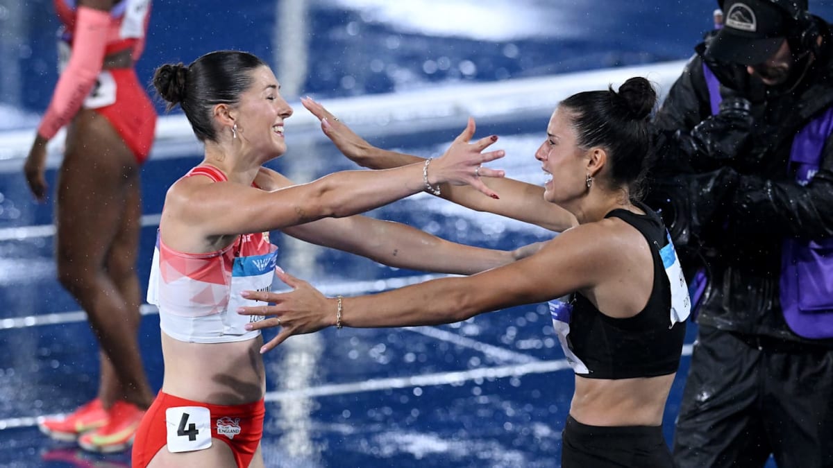New Zealand's Zoe Hobbs Breaks Record in Rainy 100m Win
